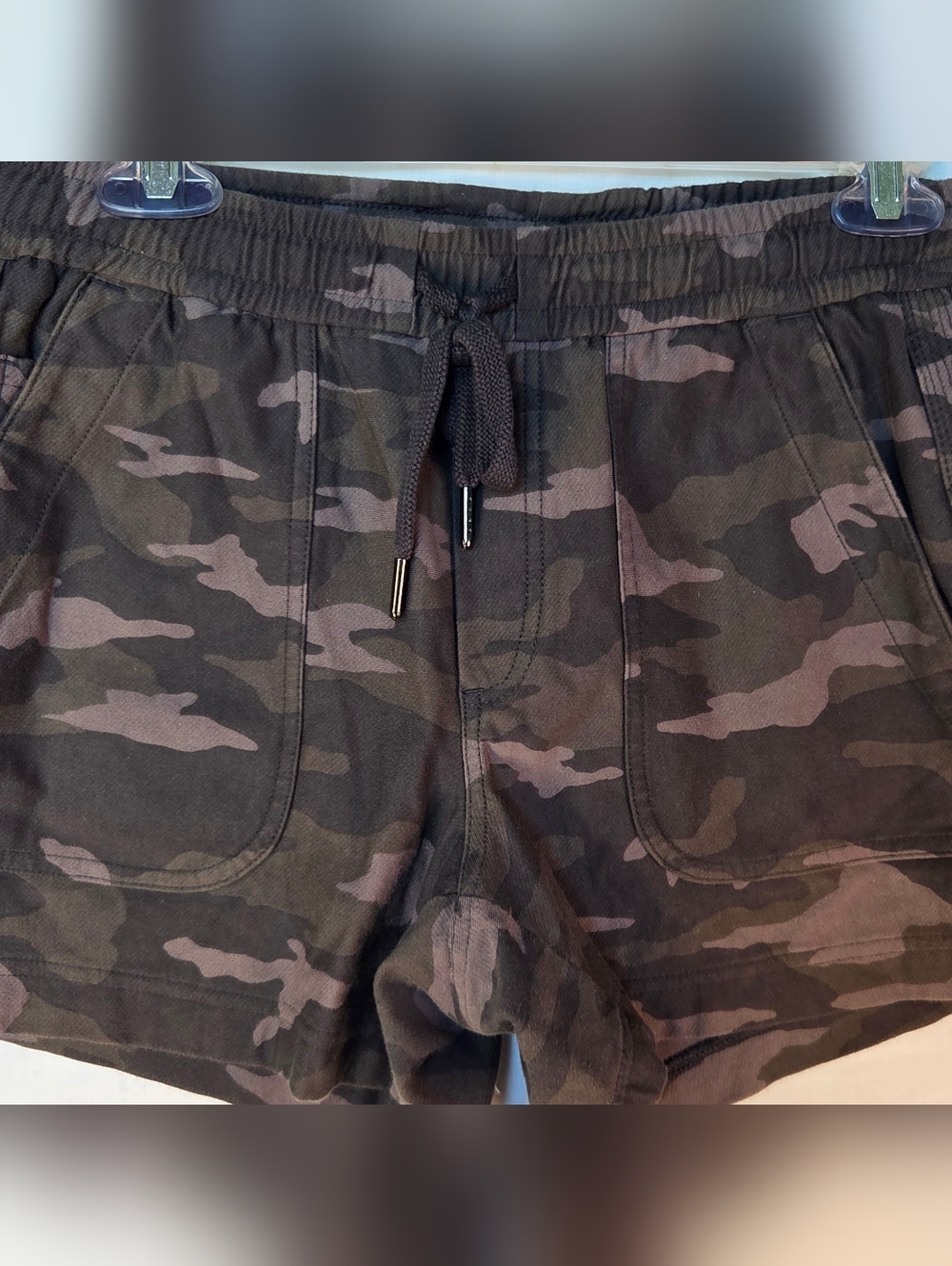 Athleta Shorts Womens 2 Green Camo Farallon Athletic Active Camouflage Hike P